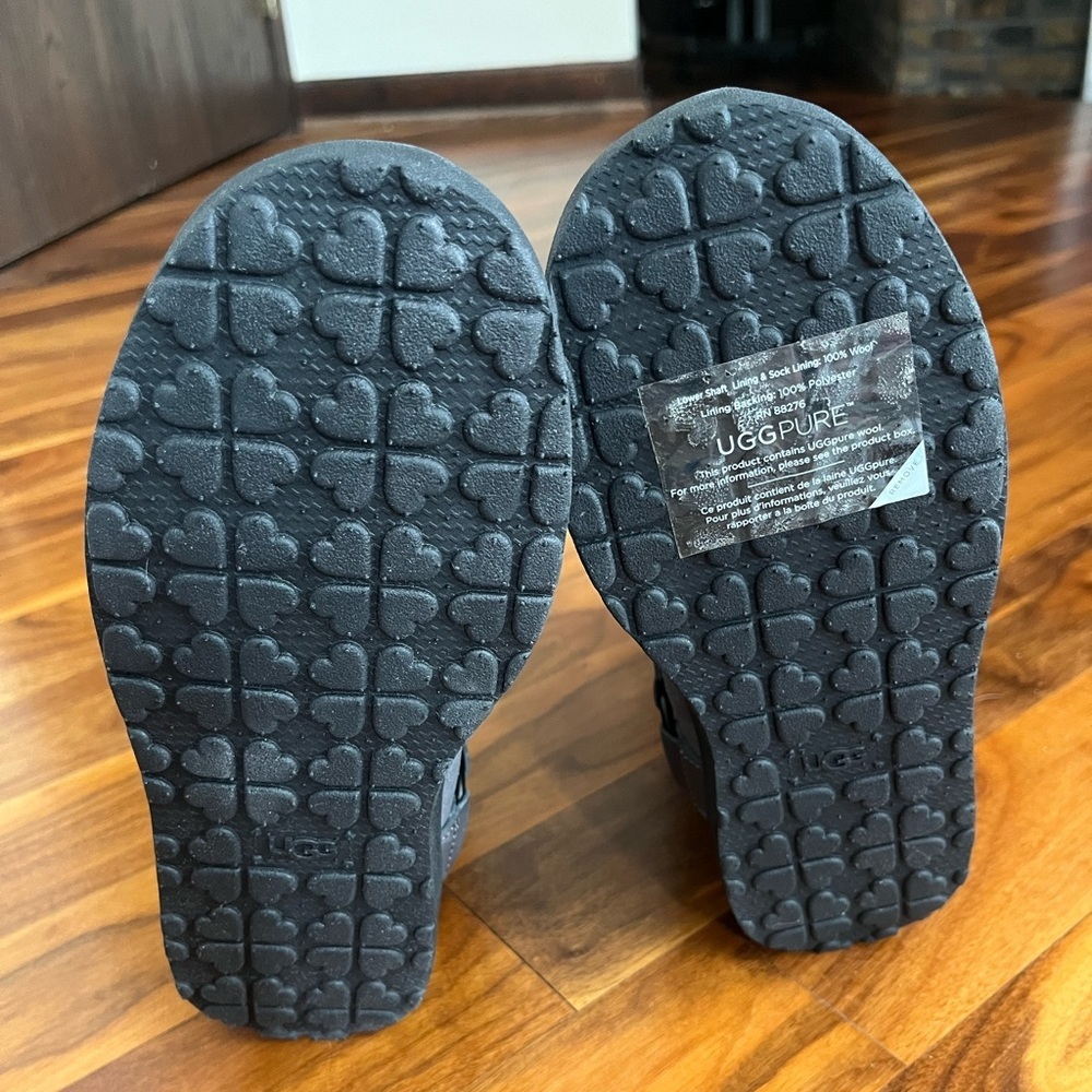 Ugg Love boots with embellishments, NEW - Picture 11 of 14